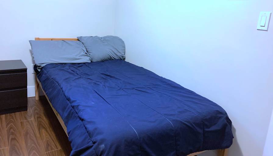 Safe Stay Vancouver's room