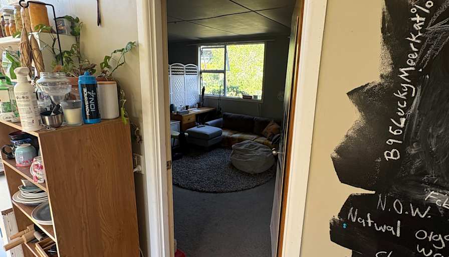 Alan Antony's room