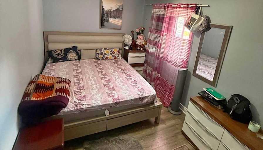 SHUBHDEEP's room