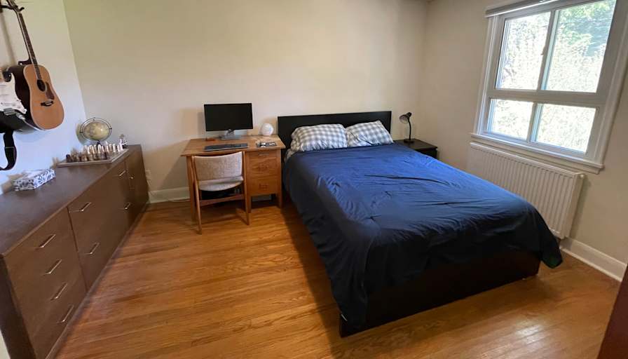 Nico's room