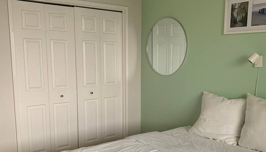 R's room