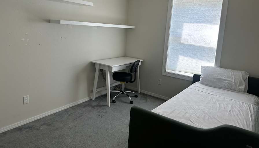 Kelly's room