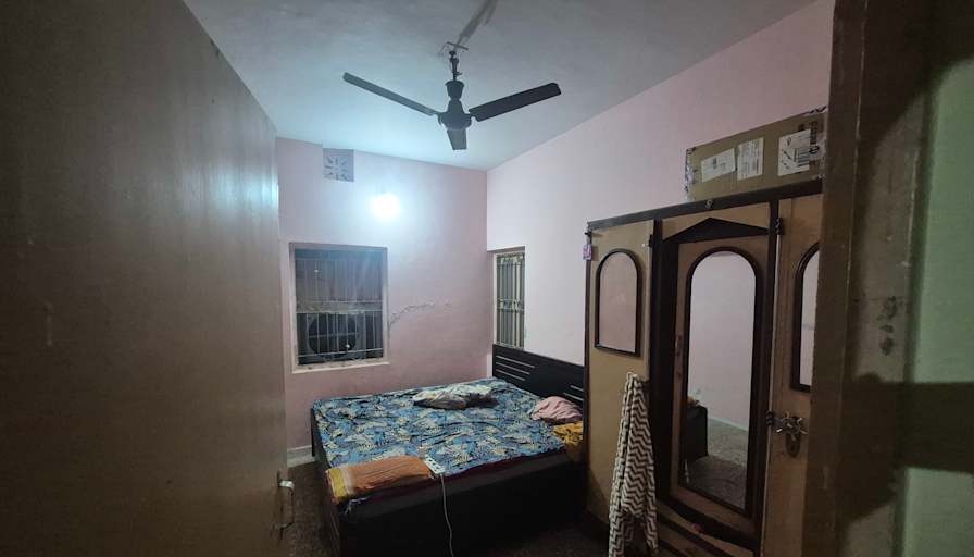 Akshay's room