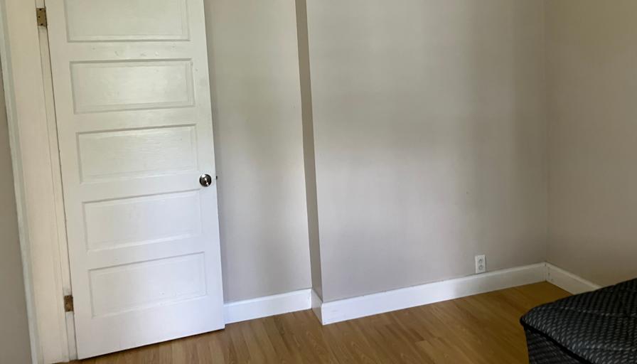 Olivia Kosmopoulos's room