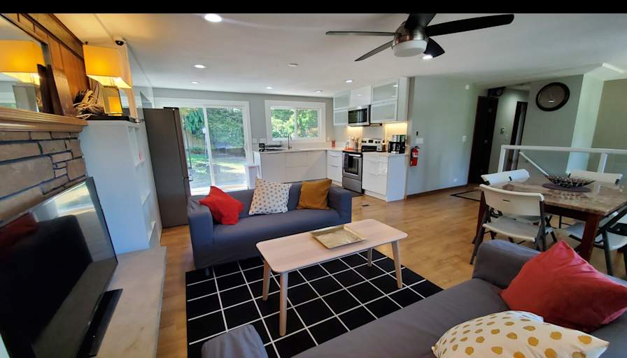 Bnb Aurora's room