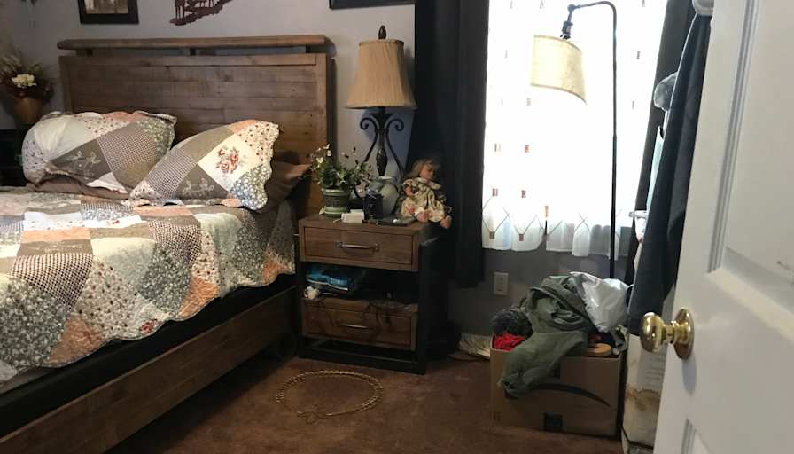 Ingrid longo's room
