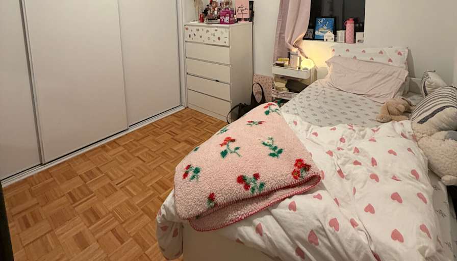 Noor karwal's room