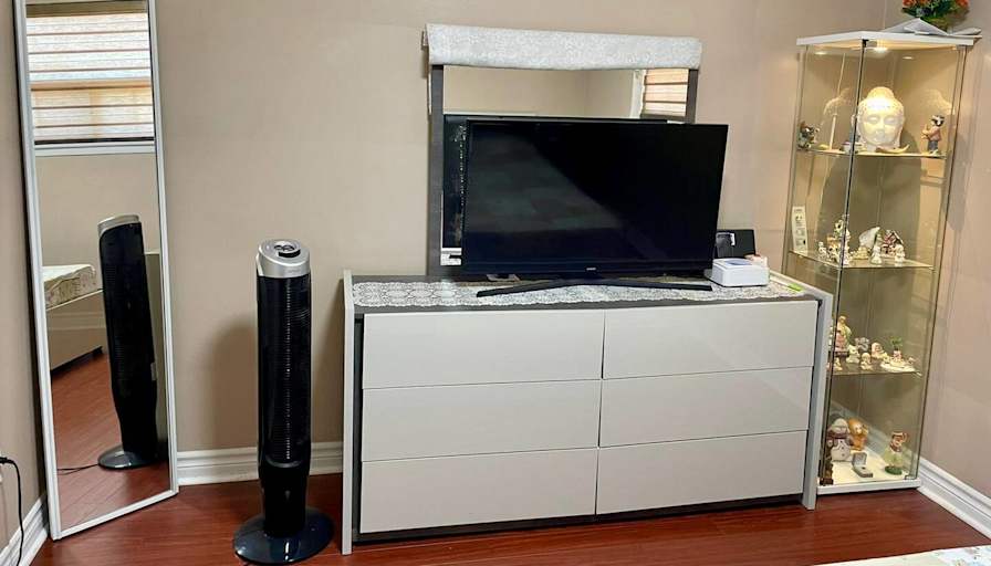Sandeep Sawhney's room