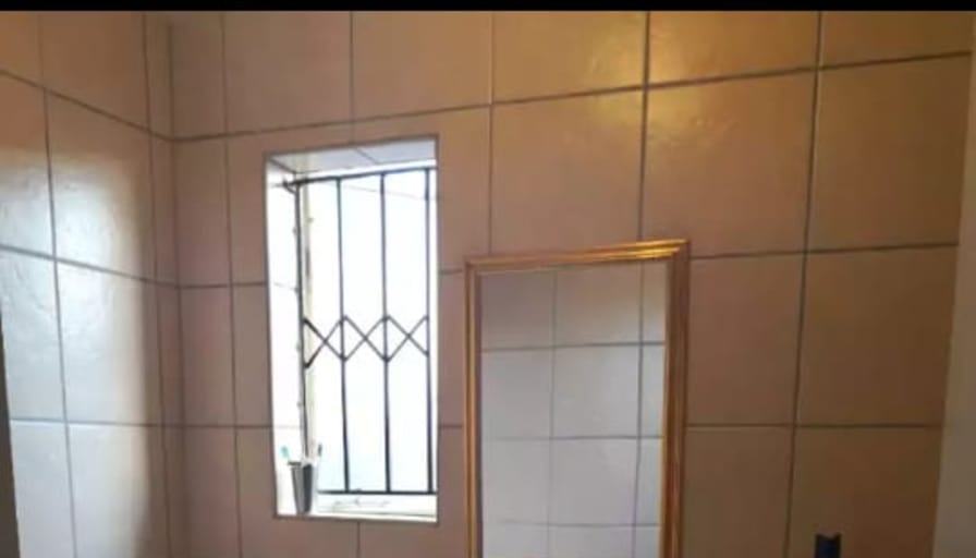 Boldwin Lebepe's room