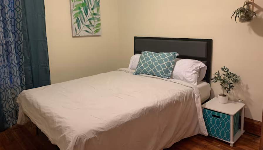Zara's room