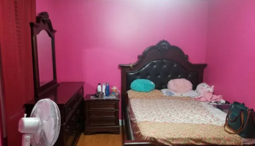 SINTHUJAN's room