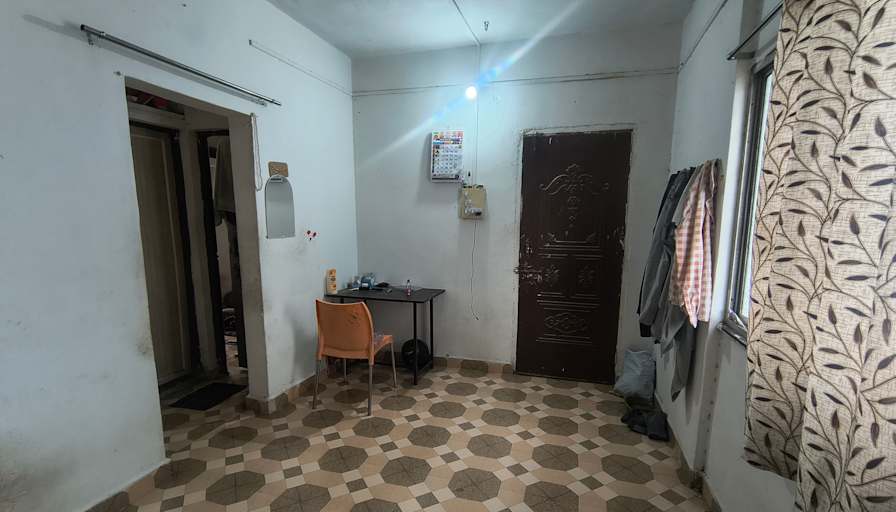 Laxman Garje's room
