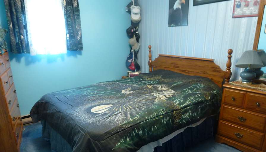 Frank DeBeer's room