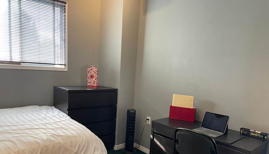 Lynda's room