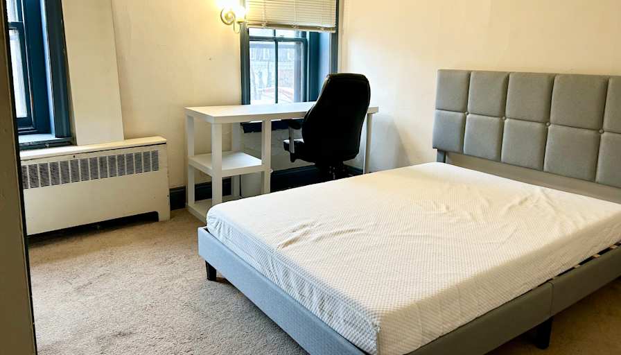 Vivian's room