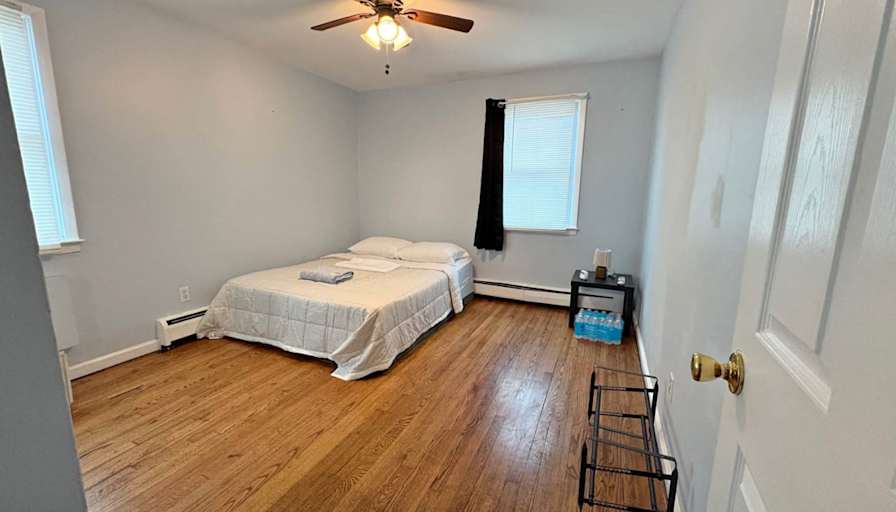 Tee's room