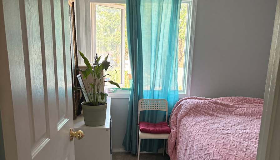 Ana's room