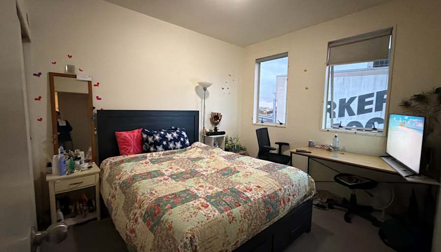Sandy's room
