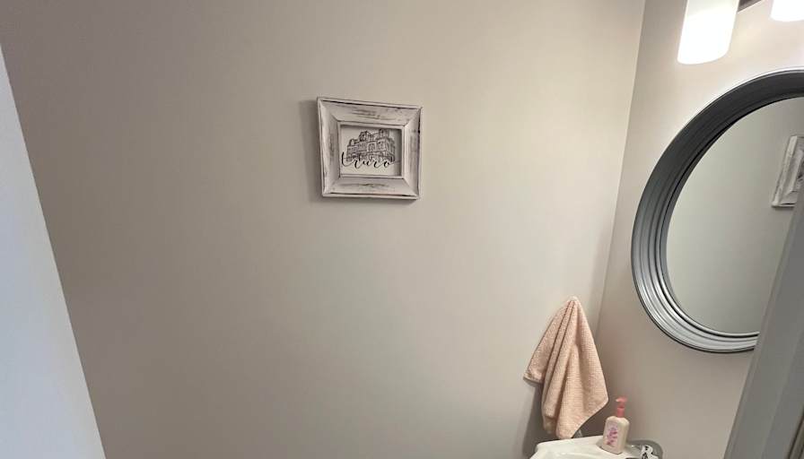 Ainsley Stapleton's room