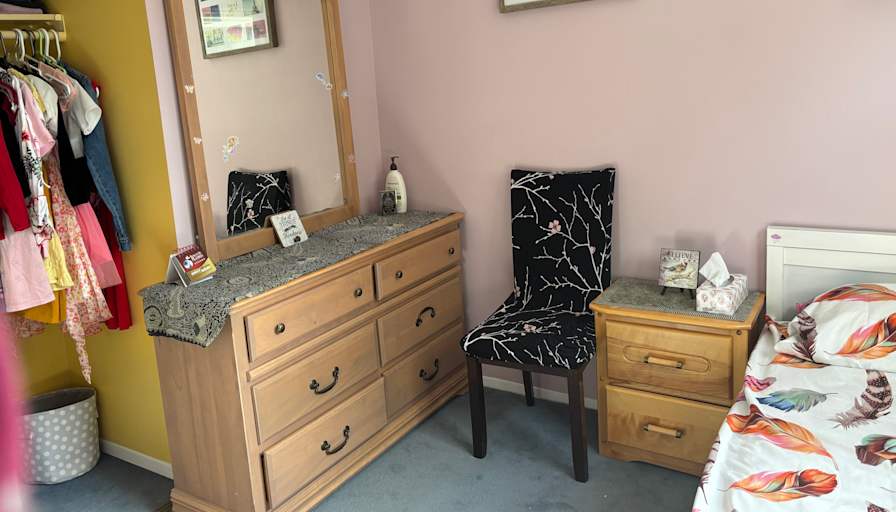 Elyen's room
