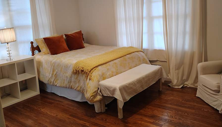 Donna's room