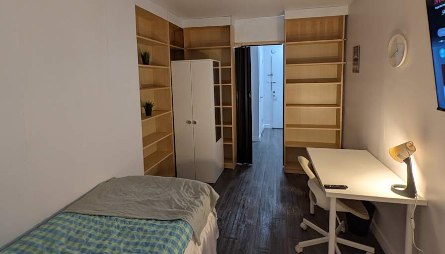 Serdar's room