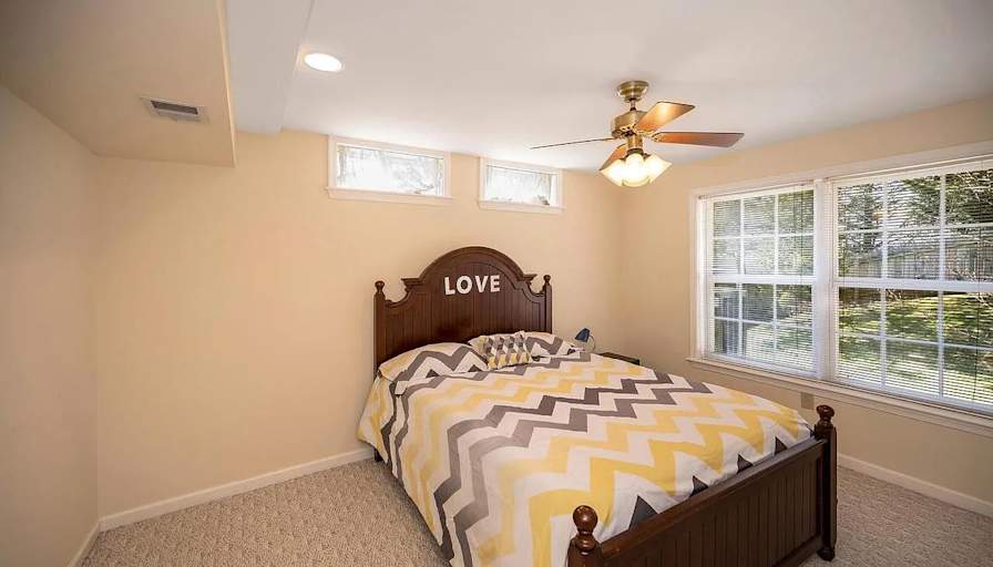 Wonderful's room