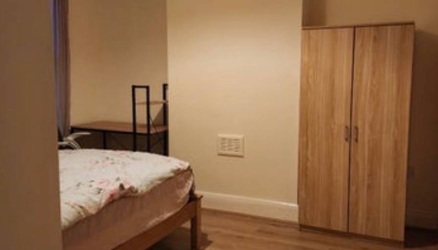 Lore Ayonrinde's room