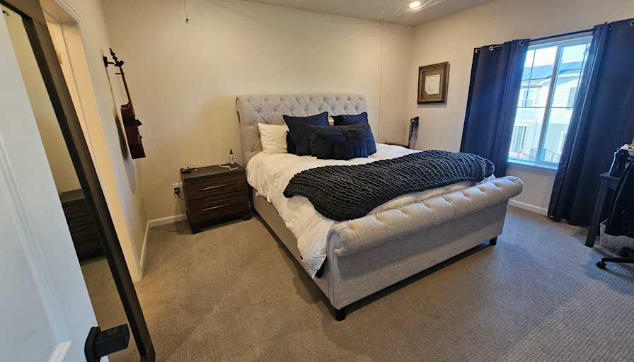 kenny's room