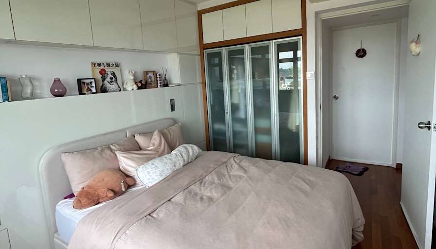 Lloyd T's room