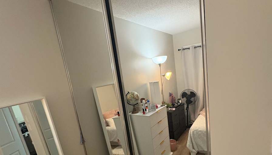 Sthefanye Suárez's room