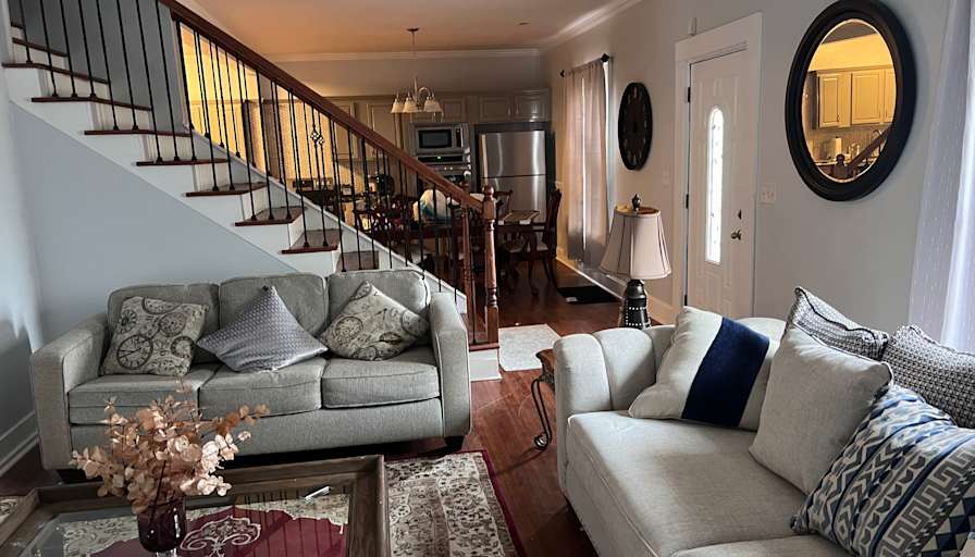 Alcove Rooms's room