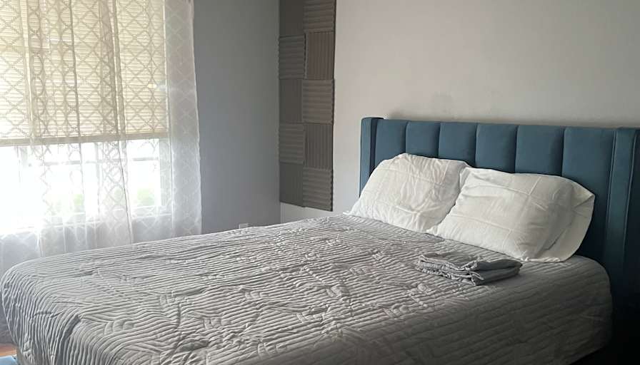 Debra Thomas's room