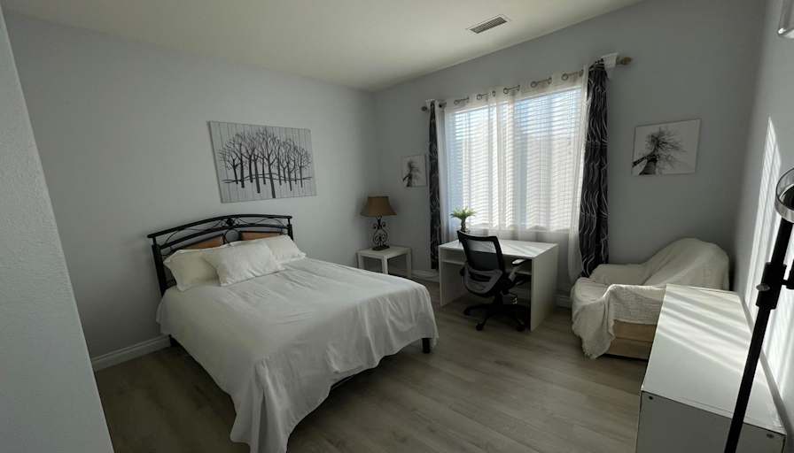 Kimi's room