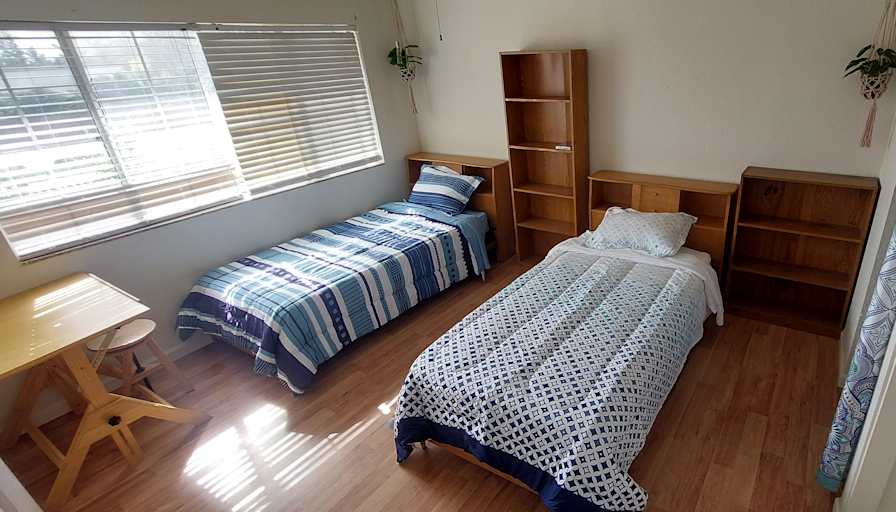 Bedroom Available's room