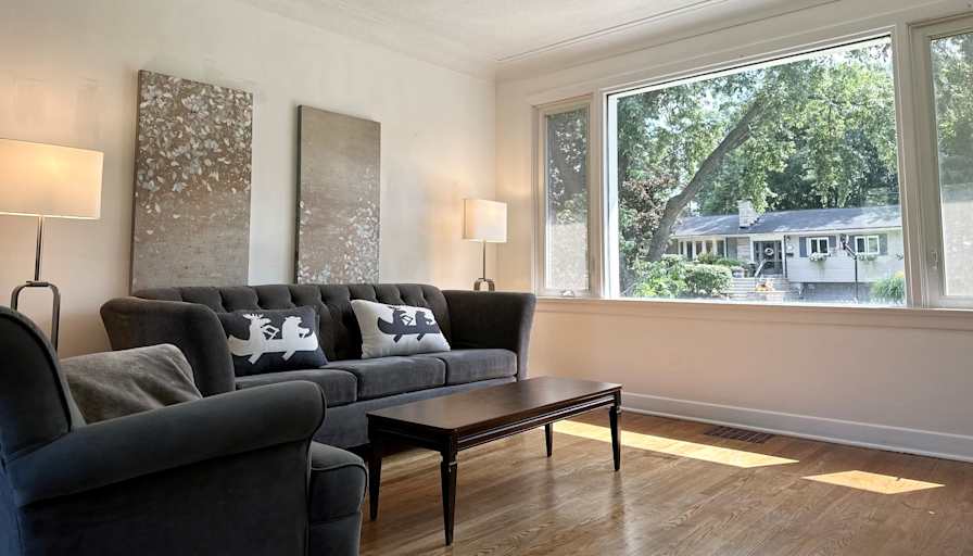 Alta Vista's room