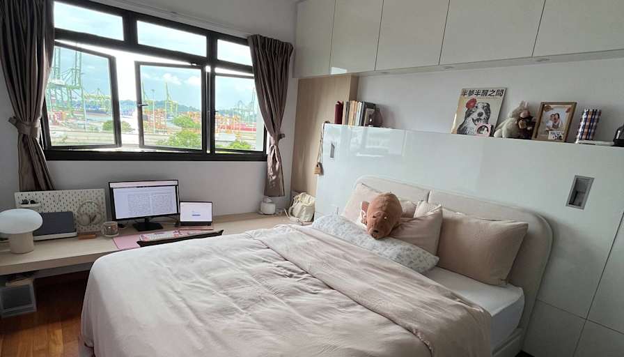 Lloyd T's room
