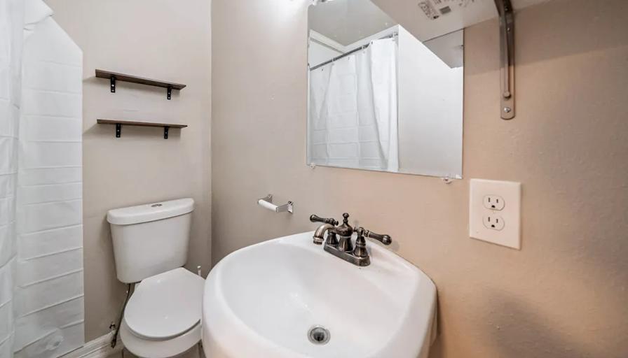 Affordable Room for Rent's room