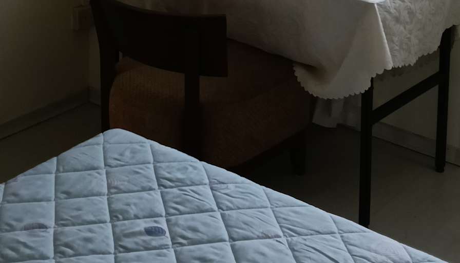 Yen's room