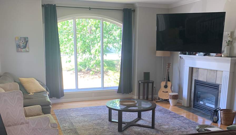 Lisa's room