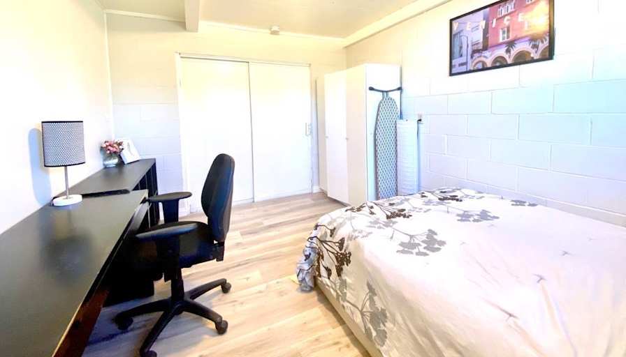 Ric's room