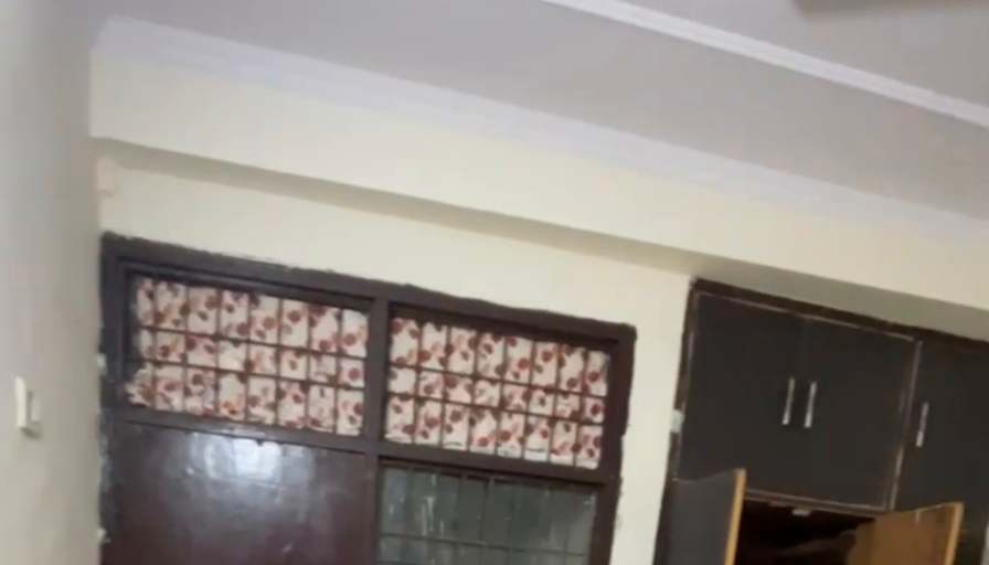 Uttara's room