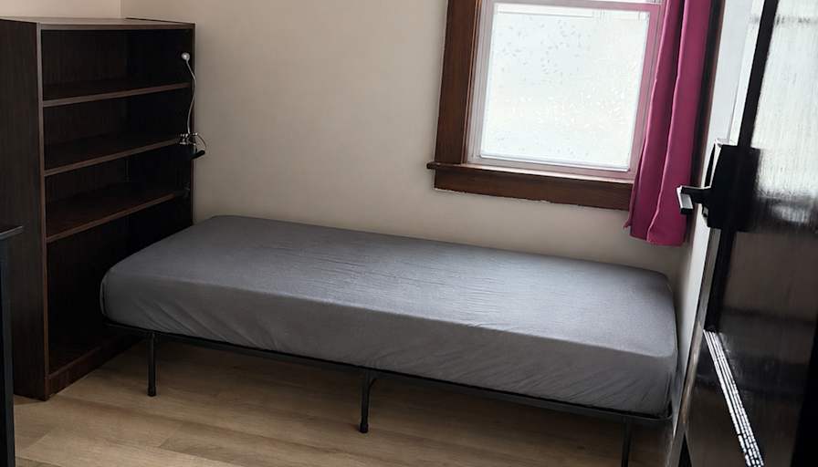 Huyen's room