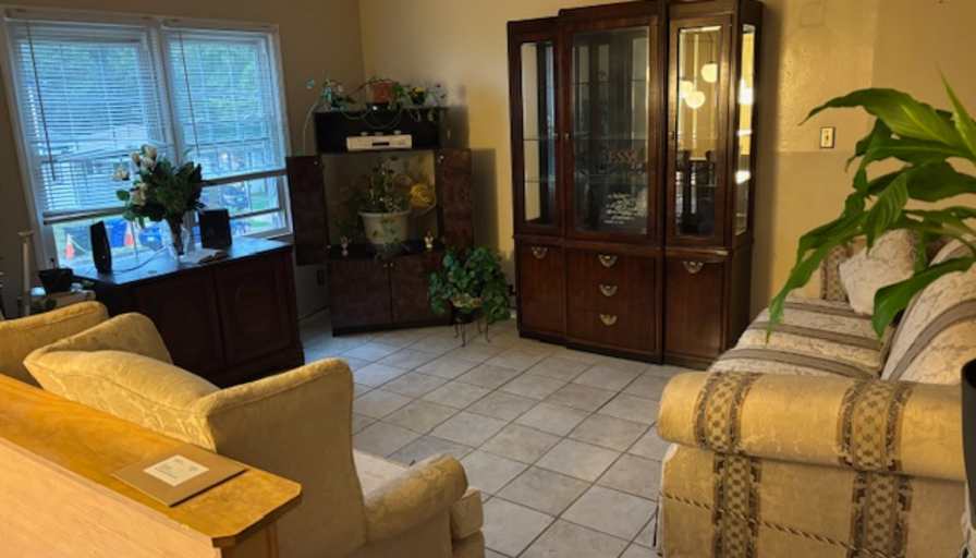 Alcove Rooms's room