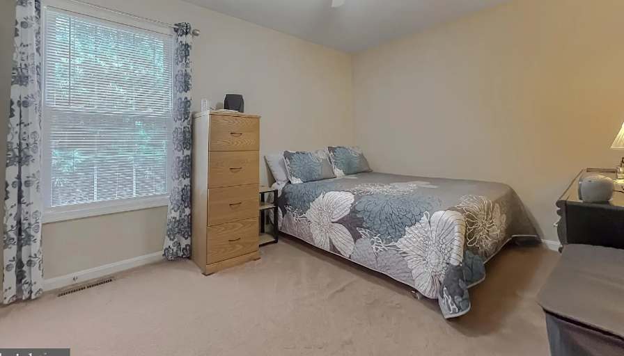 Dennis Glenn's room