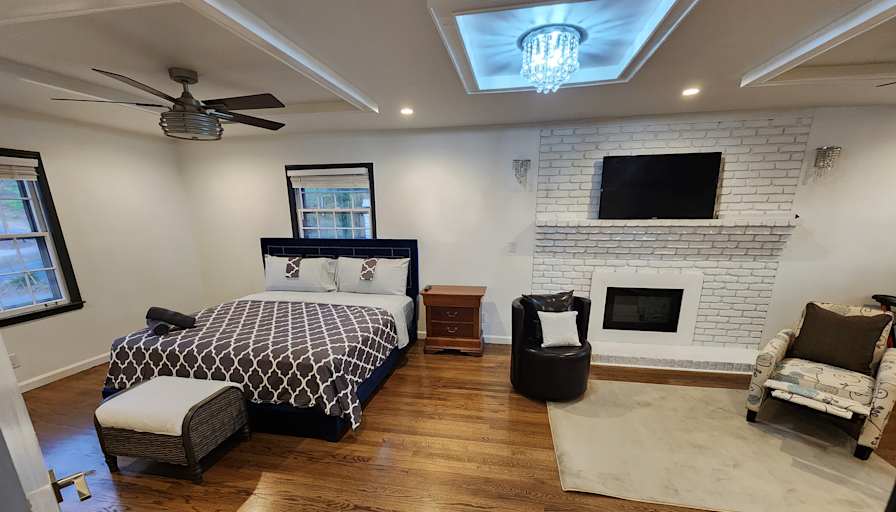CL&C Property Management and Consulting's room