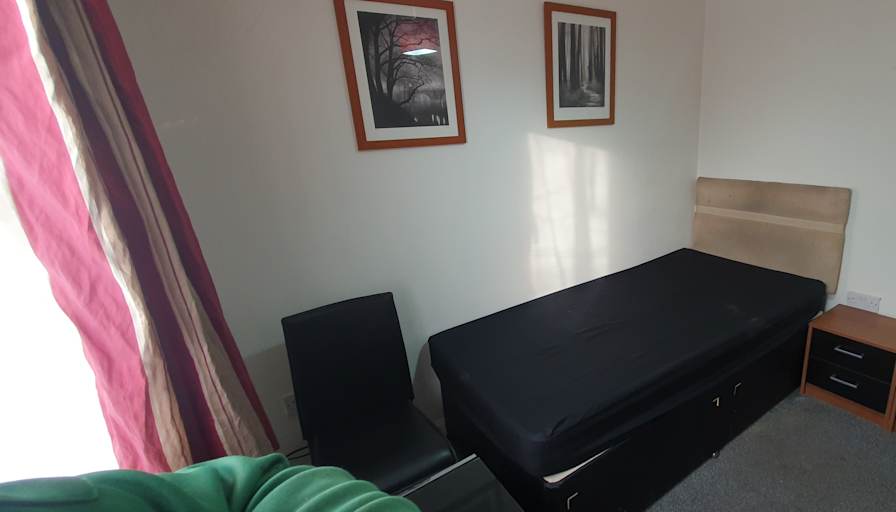Amjad's room