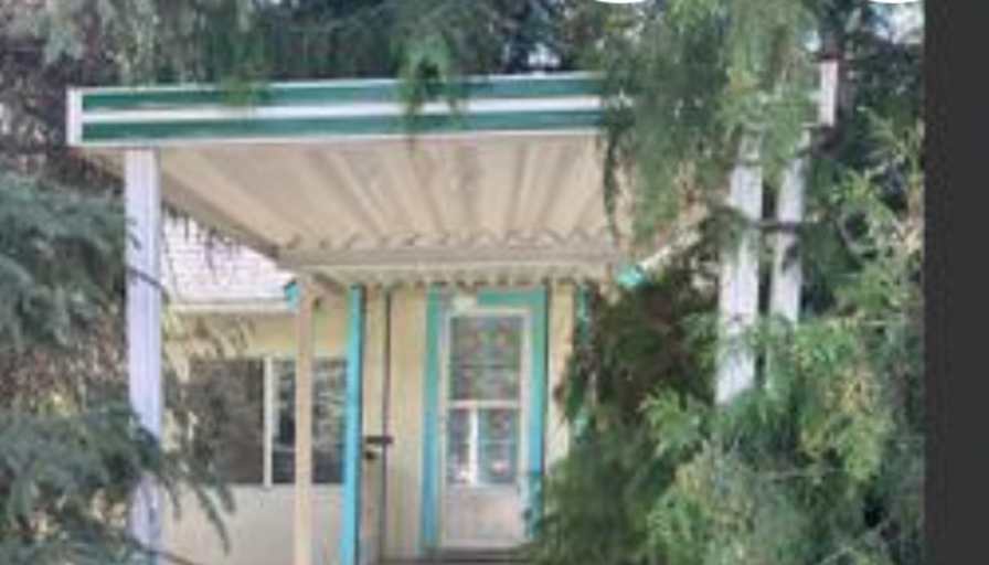 Laura's room