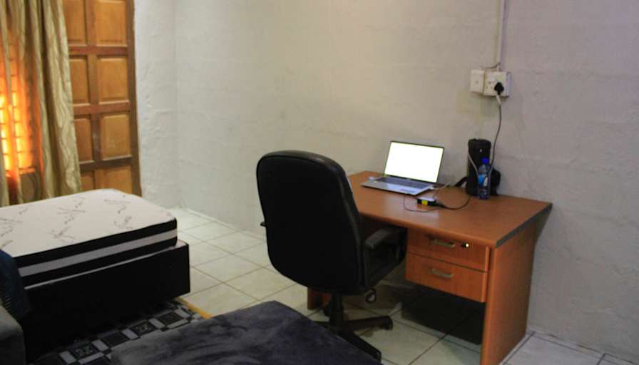 za one point's room