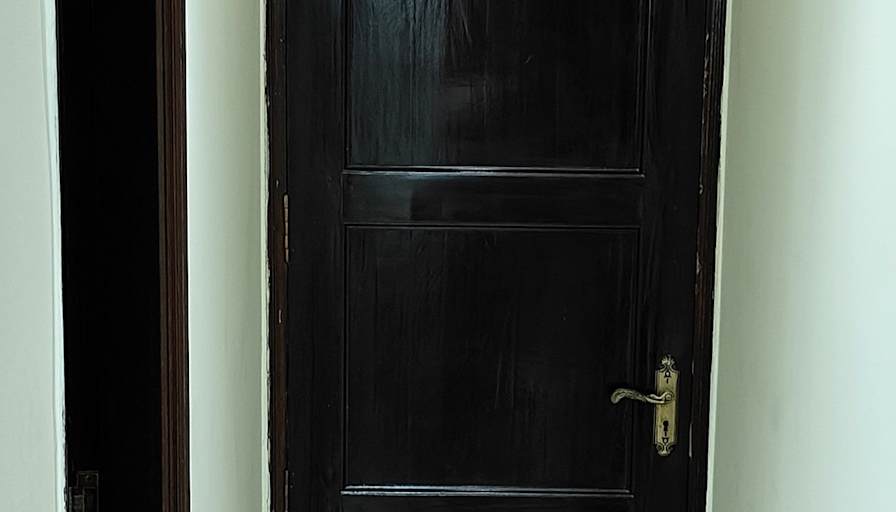 Sameer Grover's room